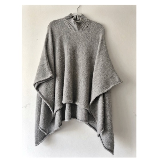 Dkny Sweaters - DKNY Knit Poncho M/L
